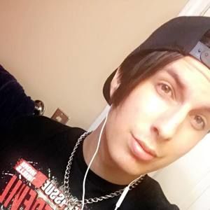 Meet your Posher, Levi